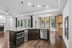 225 W Brookhollow Ct, Alpharetta, GA 30022 - Photo 17