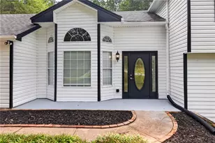 220 Robert Dr, Braselton, GA 30517 - Photo 3