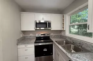 3229 Vanderbilt Ln NW, Atlanta, GA 30318 - Photo 11