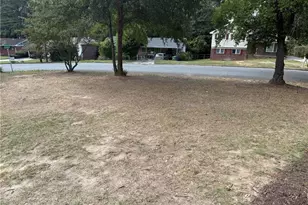 3229 Vanderbilt Ln NW, Atlanta, GA 30318 - Photo 25