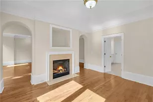 4595 Peachtree Dunwoody Rd, Sandy Springs, GA 30342 - Photo 9