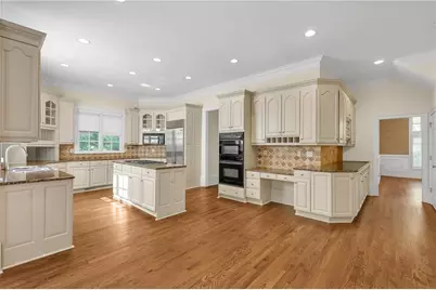 4595 Peachtree Dunwoody Road, Sandy Springs, GA 30342 - Photo 7