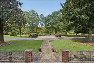 1048 W Macedonia Church Rd, Oxford, GA 30054 - Photo 5