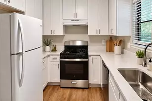 3275 Tennington Pl, Lawrenceville, GA 30044 - Photo 11