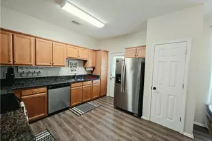 410 Rosewood Ln, Newnan, GA 30263 - Photo 5