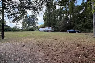 184 Sunset Rd SE, Acworth, GA 30101 - Photo 1