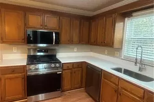 1135 Burning Bush Dr, Loganville, GA 30052 - Photo 7
