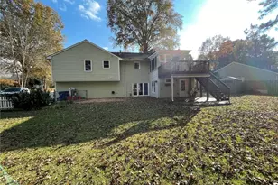 1081 Colony Dr, Alpharetta, GA 30009 - Photo 13