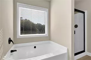 2111 Line Dr, Lawrenceville, GA 30043 - Photo 33