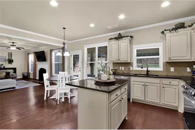 2111 Line Drive, Lawrenceville, GA 30043 - Photo 17