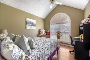 605 Sterling Oaks Dr, Lilburn, GA 30047 - Photo 21