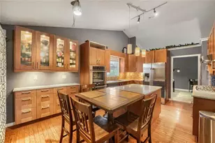 605 Sterling Oaks Dr, Lilburn, GA 30047 - Photo 13