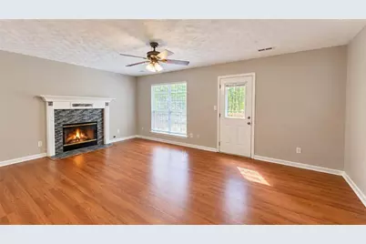 20 Bartlett Drive, Sharpsburg, GA 30277 - Photo 9