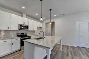 696 Rodeo Dr, Auburn, GA 30011 - Photo 11