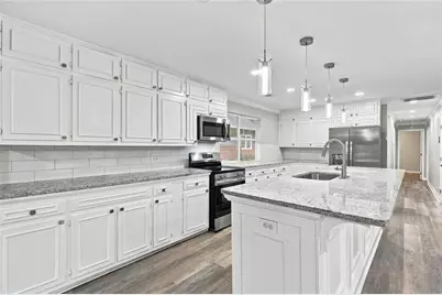 2298 E Lake Drive NE, Conyers, GA 30012 - Photo 35