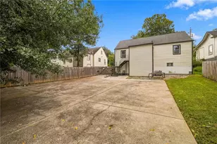 1677 M L King Jr Dr SW, Atlanta, GA 30314 - Photo 17