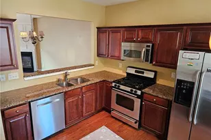 1367 Thornborough Dr, Alpharetta, GA 30004 - Photo 3