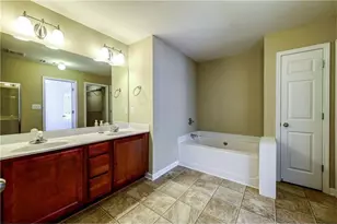 4976 Berkeley Oak Dr, Peachtree Corners, GA 30092 - Photo 15