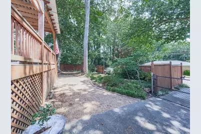 1043 Oakdale Drive SE, Smyrna, GA 30080 - Photo 29