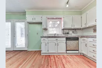 1043 Oakdale Drive SE, Smyrna, GA 30080 - Photo 3