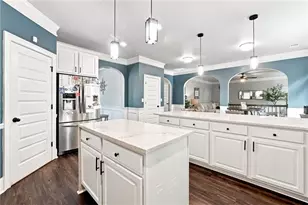 612 Baffling Ln, Fairburn, GA 30213 - Photo 13