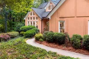 305 Deer Cliff Cove, Lawrenceville, GA 30043 - Photo 5