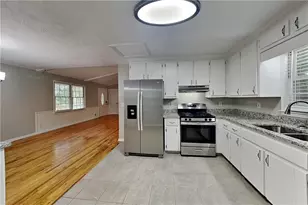 316 Pioneer Cir, Woodstock, GA 30188 - Photo 5