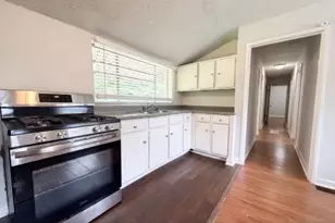 1396 Pine Dr, Atlanta, GA 30349 - Photo 7