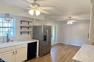 7151 Curtis Dr, Macon, GA 31216 - Photo 7