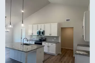 645 Rodeo Drive, Auburn, GA 30011 - Photo 9