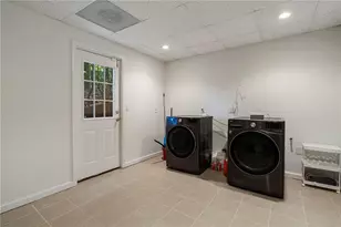 135 Lynwood Dr, Roswell, GA 30075 - Photo 35