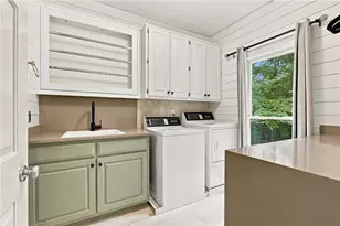 545 Greenland Rd, Sandy Springs, GA 30342 - Photo 17