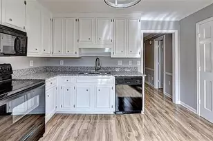 871 Lenox Oaks Cir NE, Atlanta, GA 30324 - Photo 9
