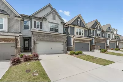 649 Isom Walk, Suwanee, GA 30024 - Photo 3