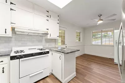 411 Christopher Drive, Gainesville, GA 30501 - Photo 15
