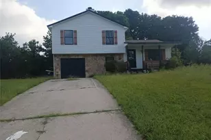 10386 Wisteria Ln, Jonesboro, GA 30238 - Photo 1