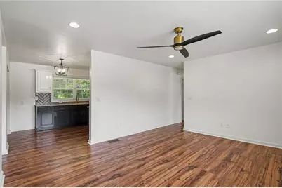 312 W Downing Court, Jonesboro, GA 30238 - Photo 7
