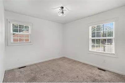 312 W Downing Court, Jonesboro, GA 30238 - Photo 17