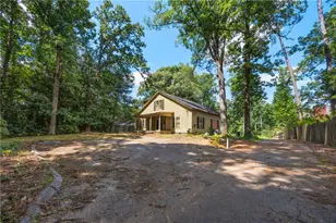 3740 Peachtree Dunwoody Rd NE, Atlanta, GA 30342 - Photo 1