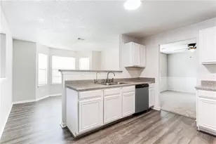 1947 Cutters Mill Way, Lithonia, GA 30058 - Photo 9