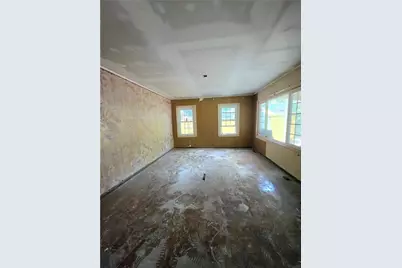1057 Washington Avenue, East Point, GA 30344 - Photo 3