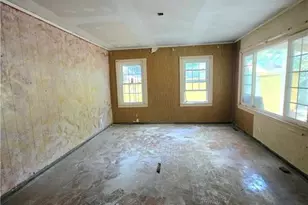 1057 Washington Ave, East Point, GA 30344 - Photo 3