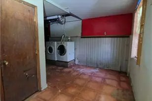 1057 Washington Ave, East Point, GA 30344 - Photo 17