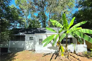1057 Washington Ave, East Point, GA 30344 - Photo 1