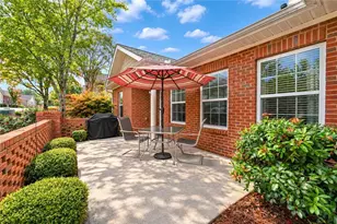 229 Villa Park Cir, Stone Mountain, GA 30087 - Photo 3