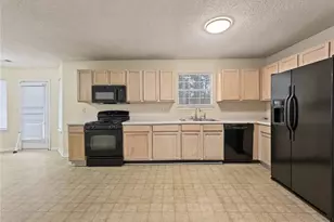 2416 Rambling Way, Lithonia, GA 30058 - Photo 5