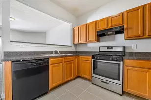 1378 Penhurst Dr, Lawrenceville, GA 30043 - Photo 15