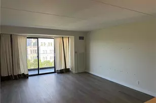 2460 Peachtree Rd NW, Atlanta, GA 30305 - Photo 9