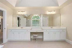 1241 Village Terrace Ct, Dunwoody, GA 30338 - Photo 25