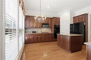 1241 Village Terrace Ct, Dunwoody, GA 30338 - Photo 13